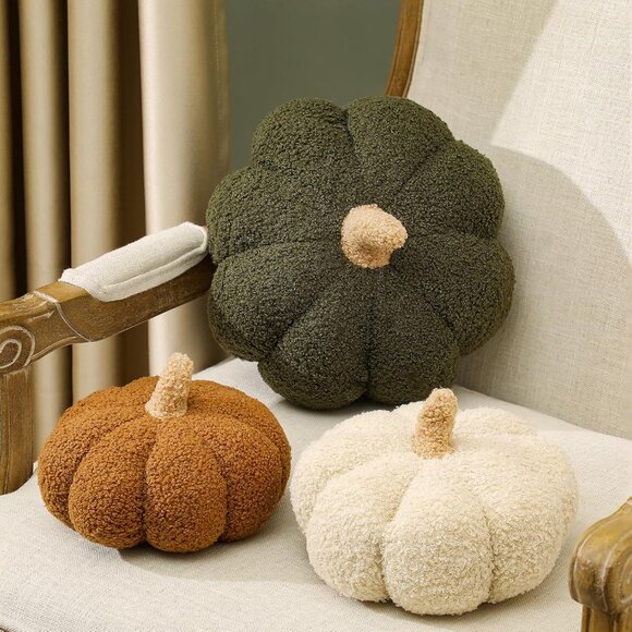 Fall Pumpkin Throw Pillows 3-Pack - Cozy 3D Design for Halloween & Thanksgiving - Picture 3 of 6
